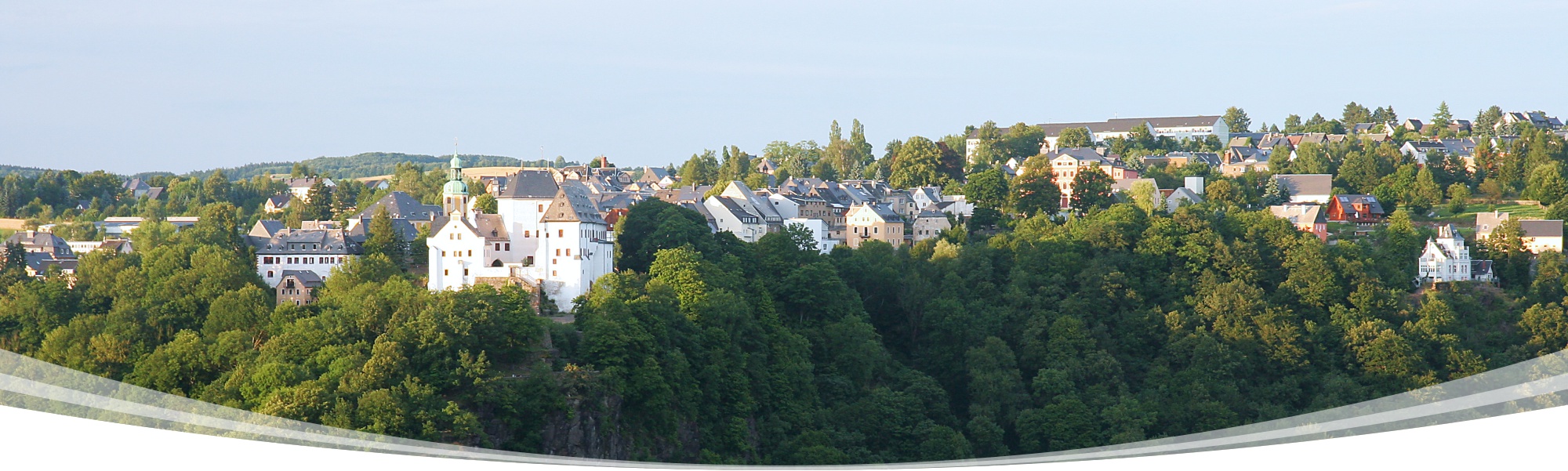 Ein Bild von Wolkenstein, im Vordergrund die Burg Wolkenstein